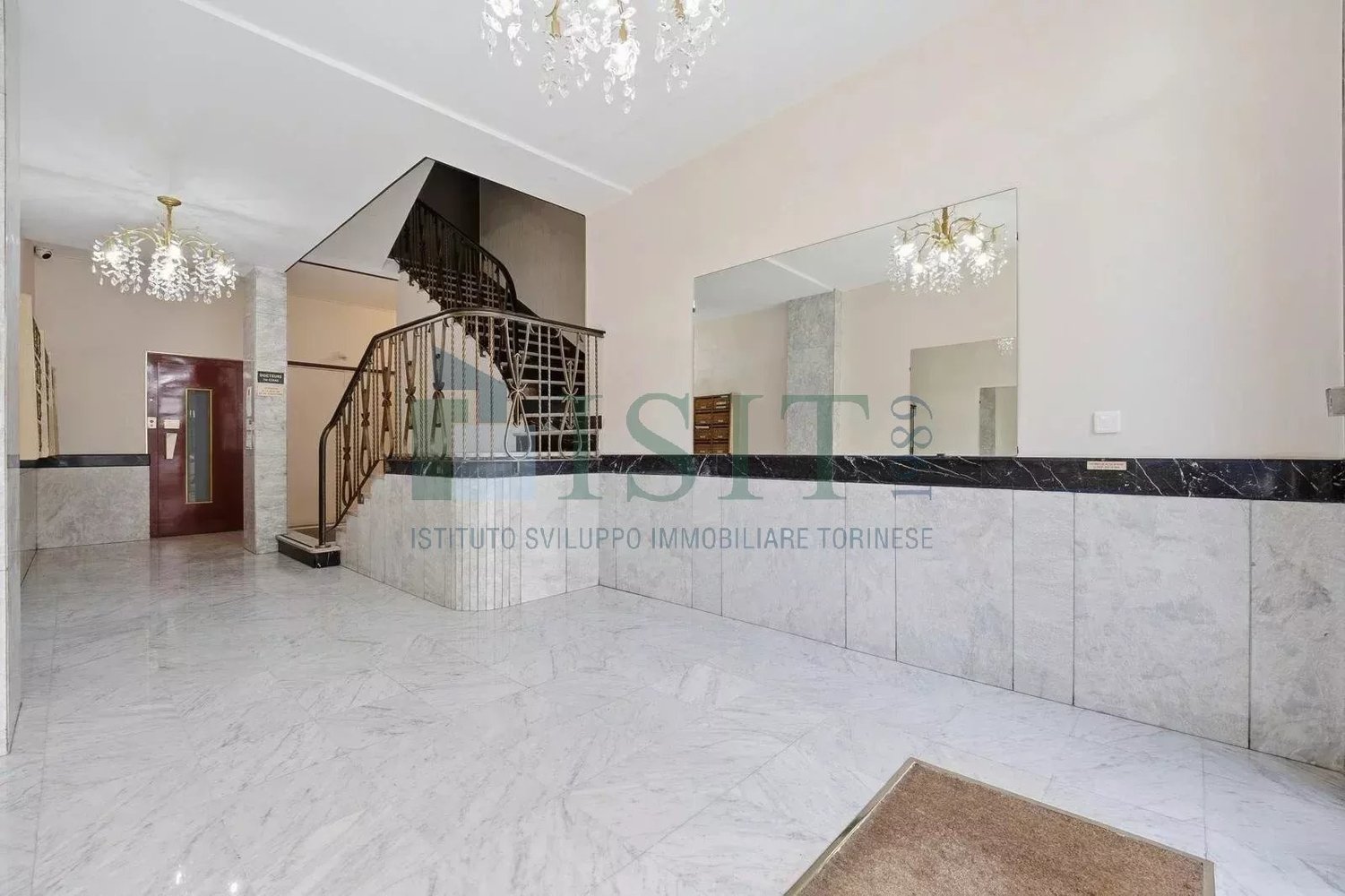 Property photo in Carre d'Or