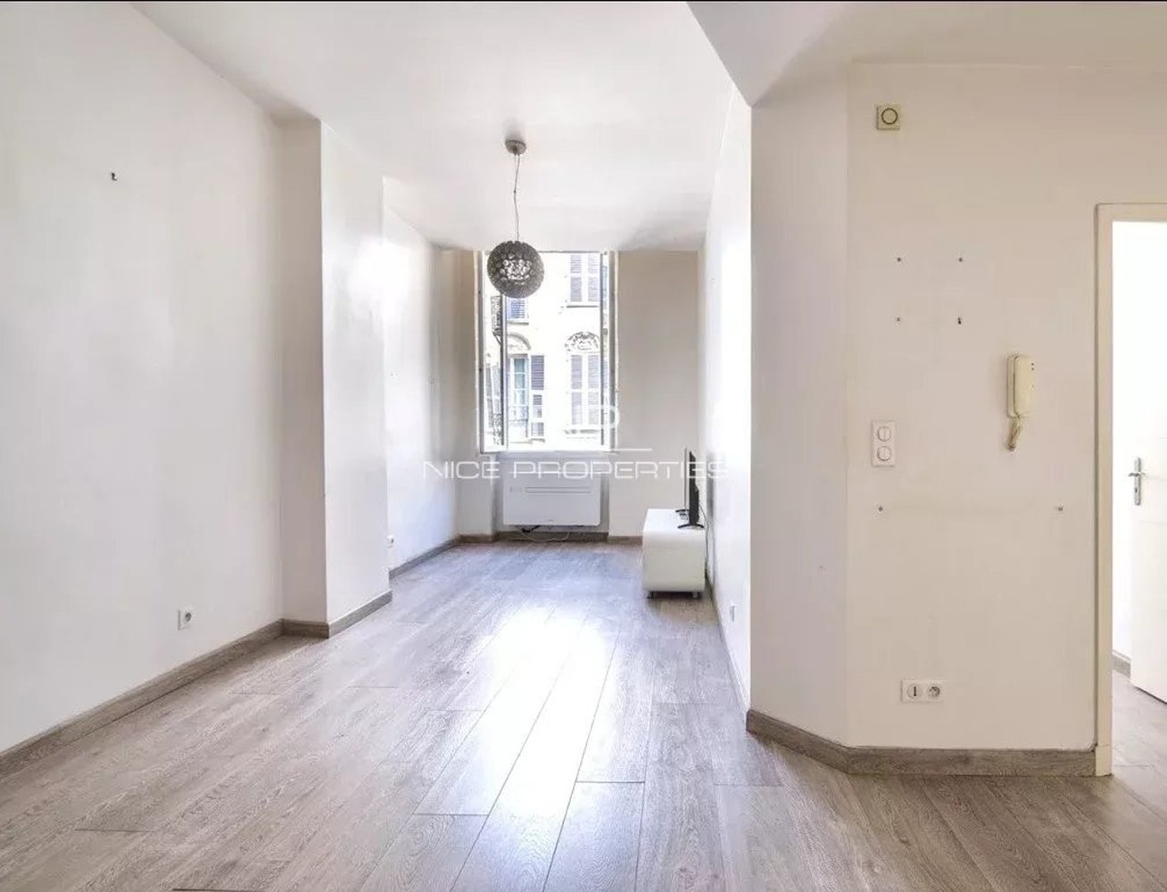 Property photo in Carre d'Or