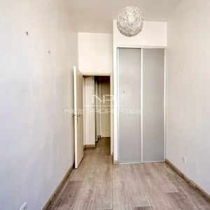 Property in Carre d'Or