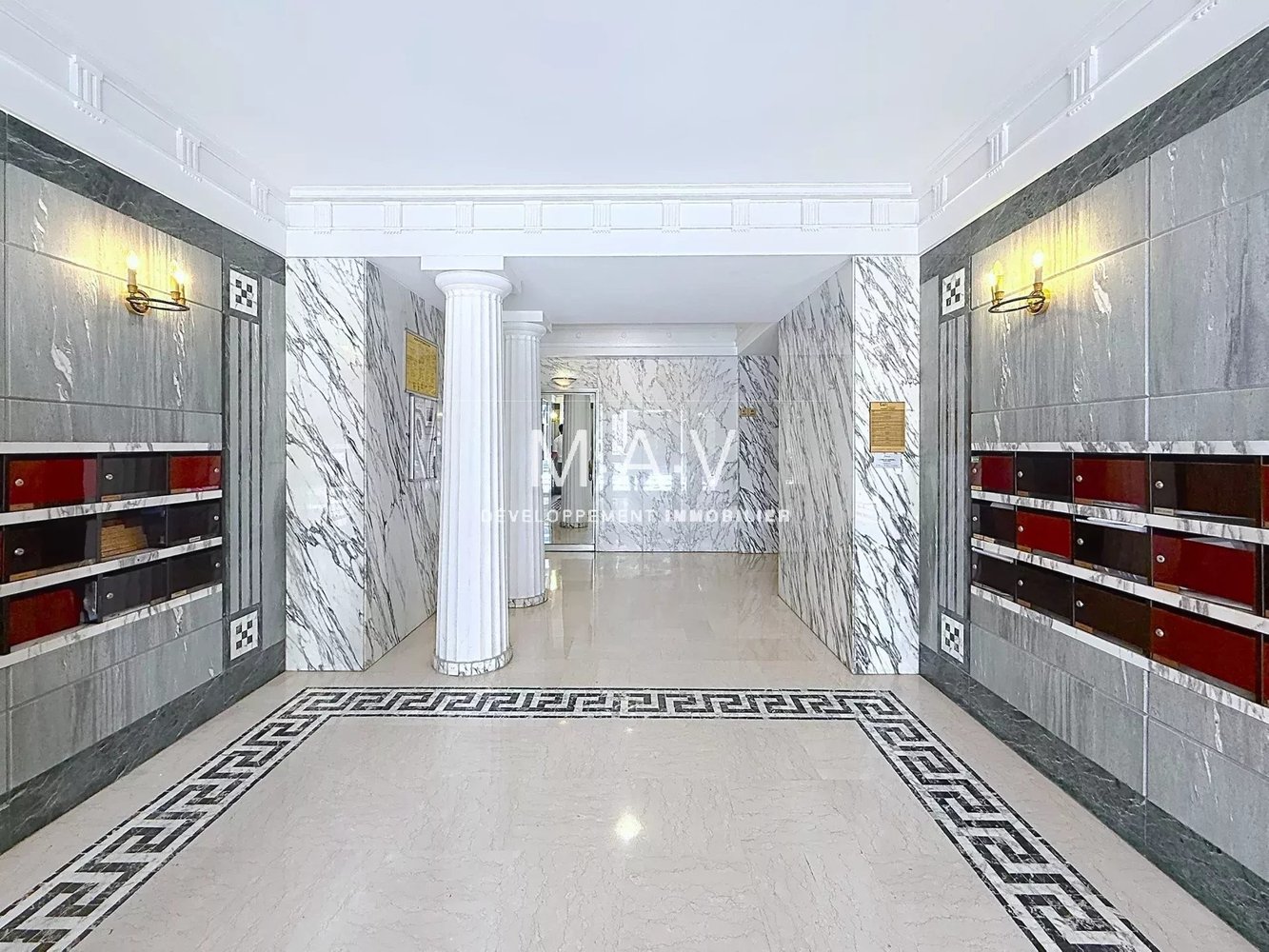 Property photo in Carre d'Or