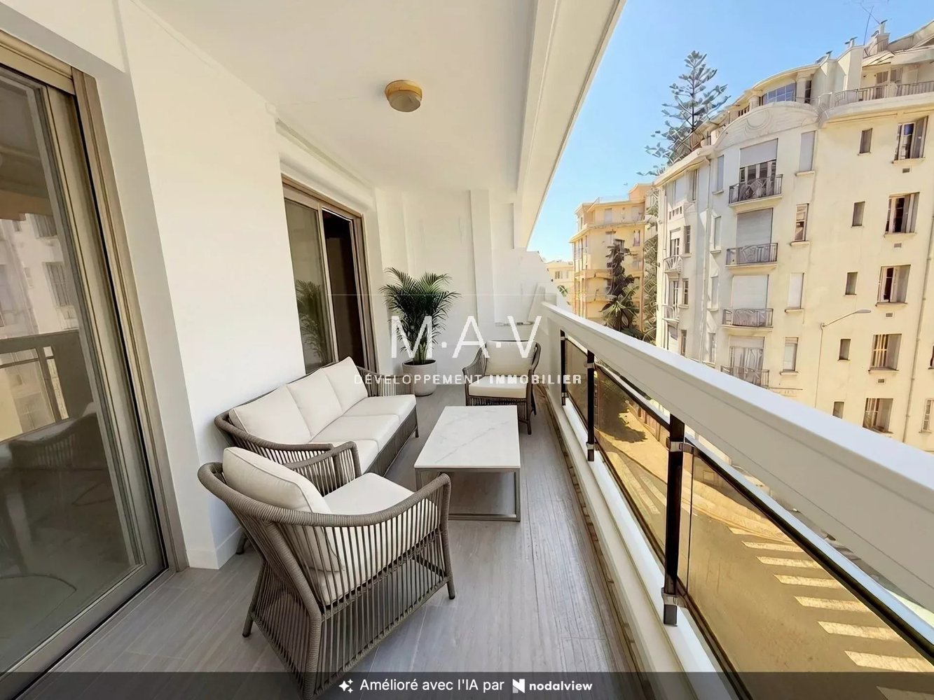 Property photo in Carre d'Or