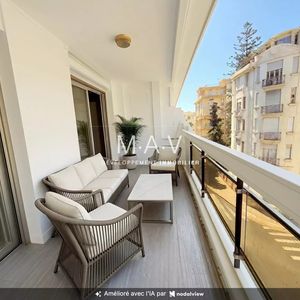 Property in Carre d'Or