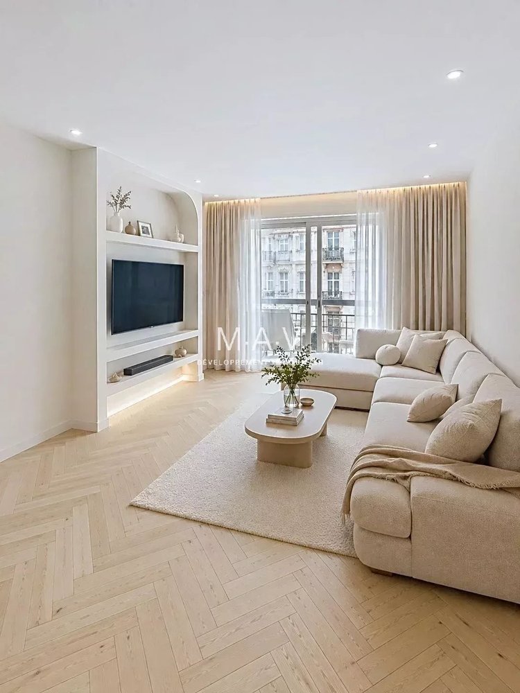Property photo in Carre d'Or