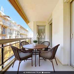 Property in Carre d'Or