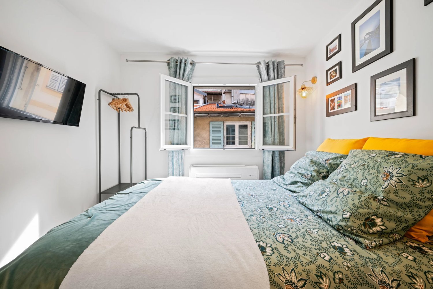 Property photo in Old Town