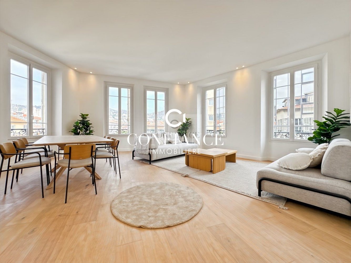 Property photo in Port