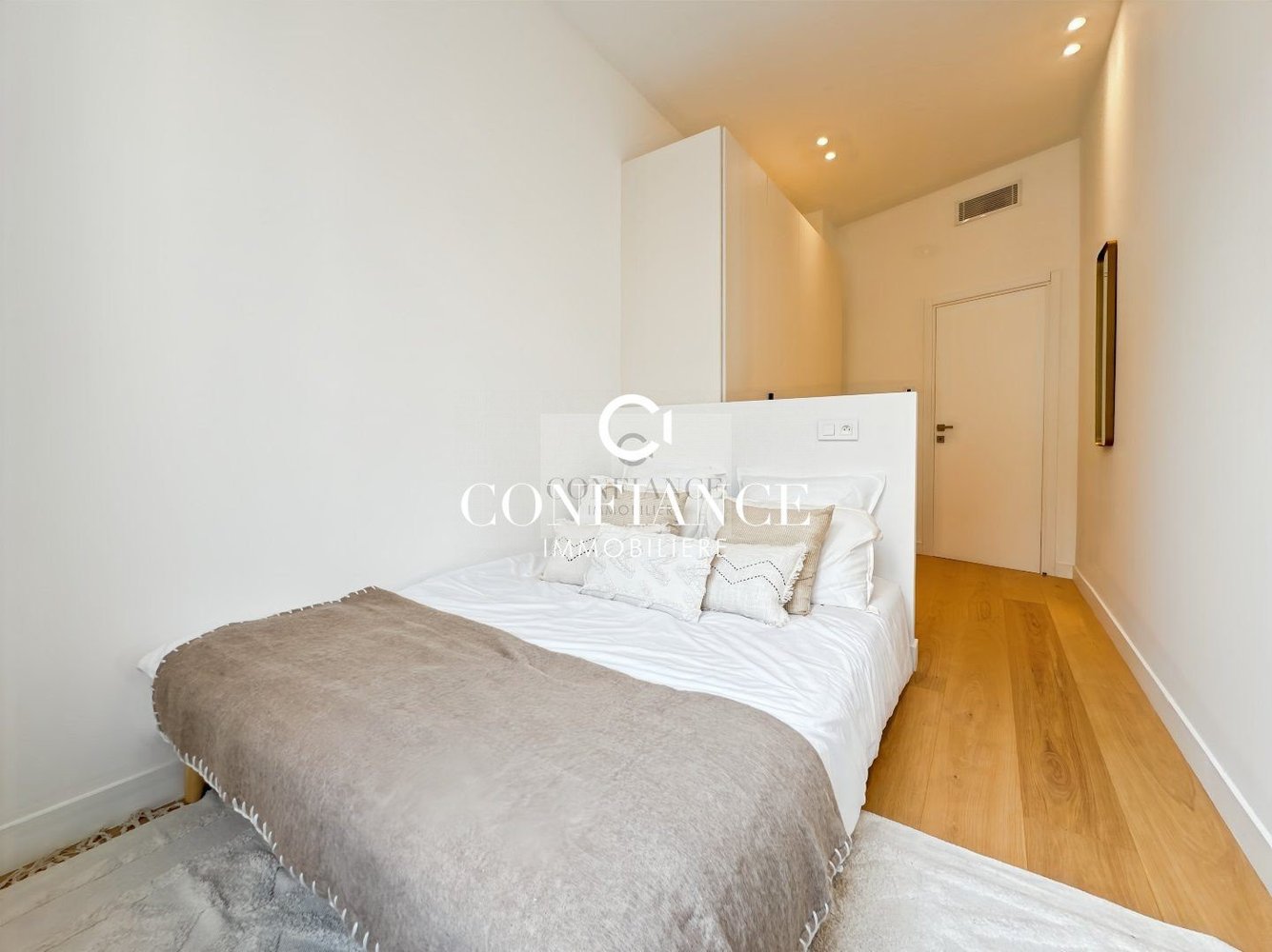 Property photo in Port