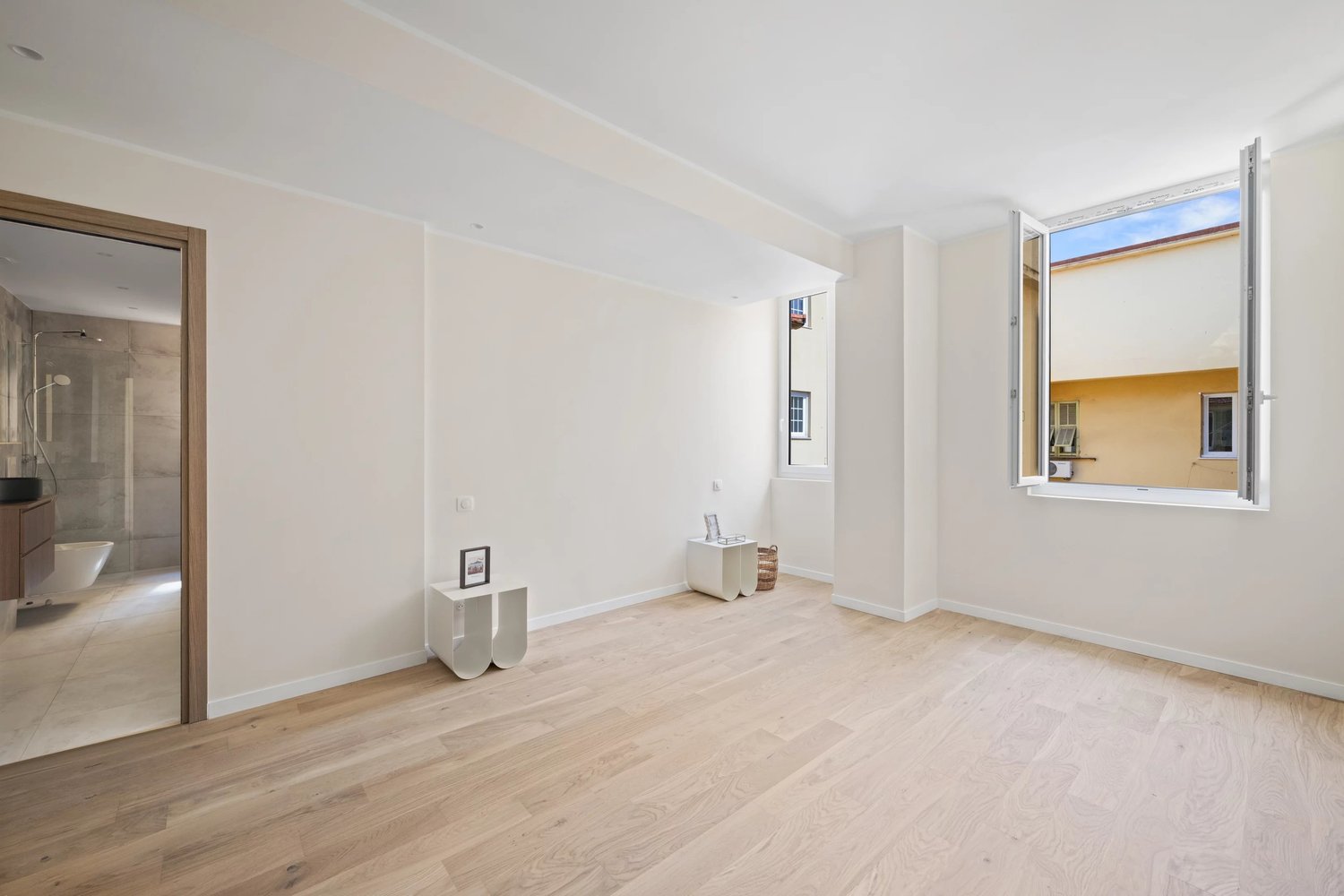 Property photo in Port