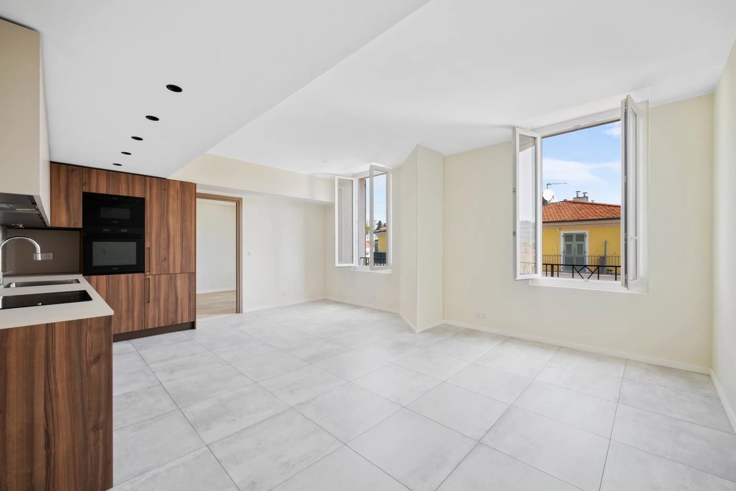 Property photo in Port