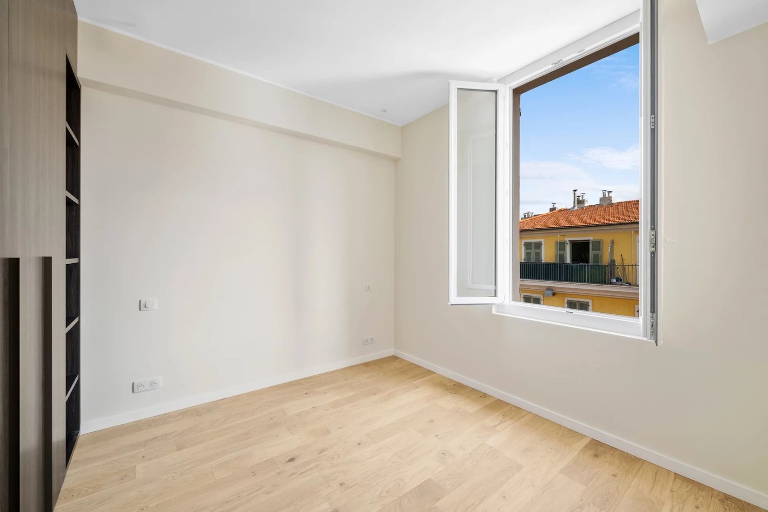 Property photo in Port