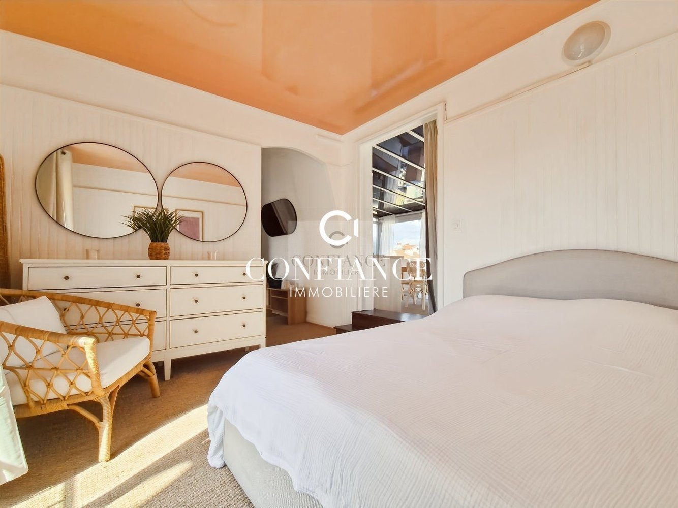 Property photo in Port