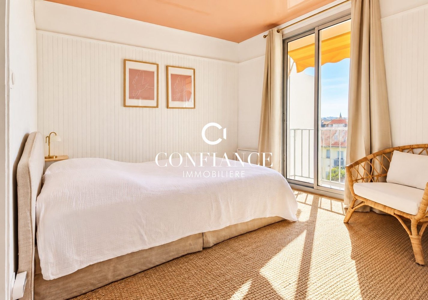 Property photo in Port