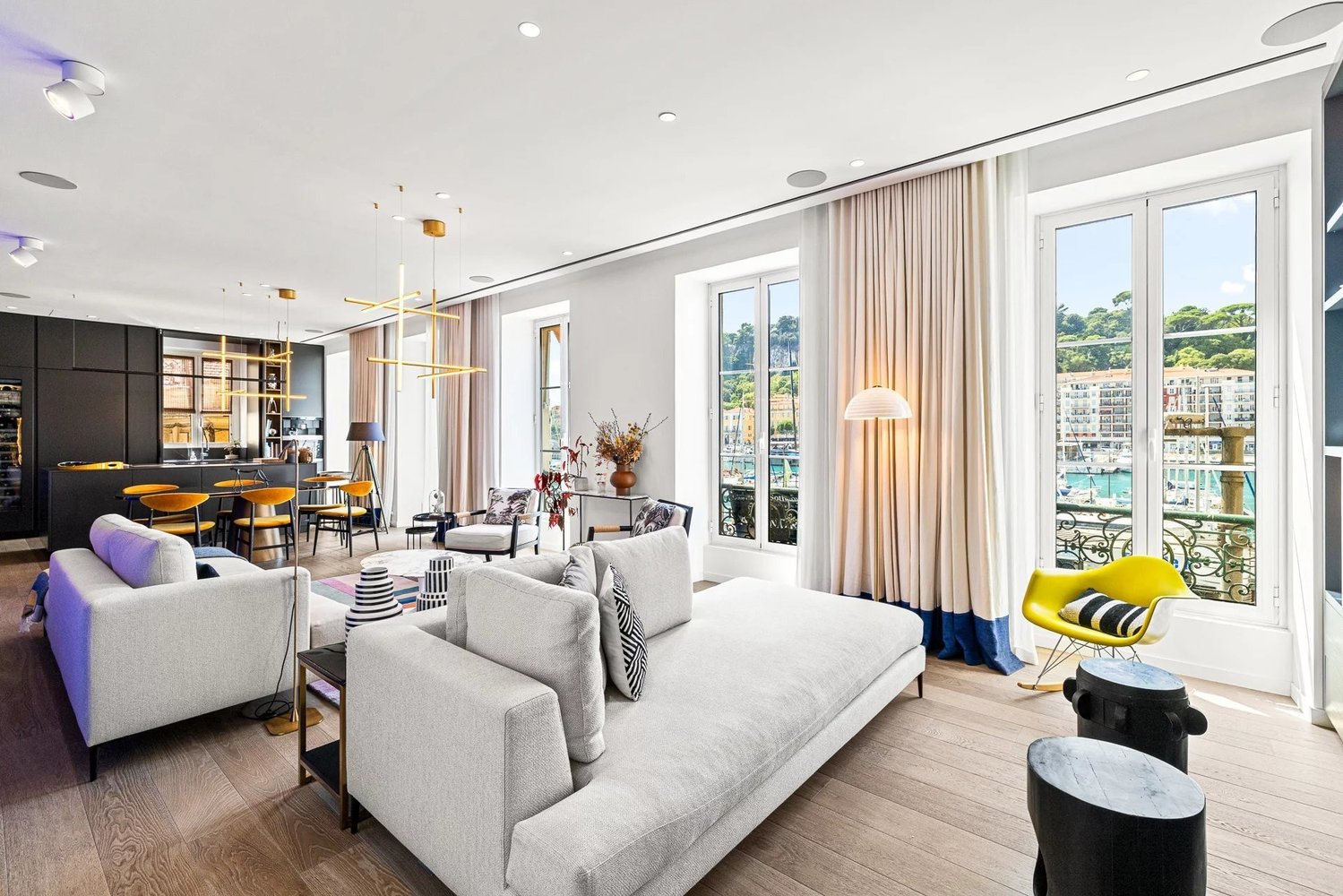 Property photo in Port