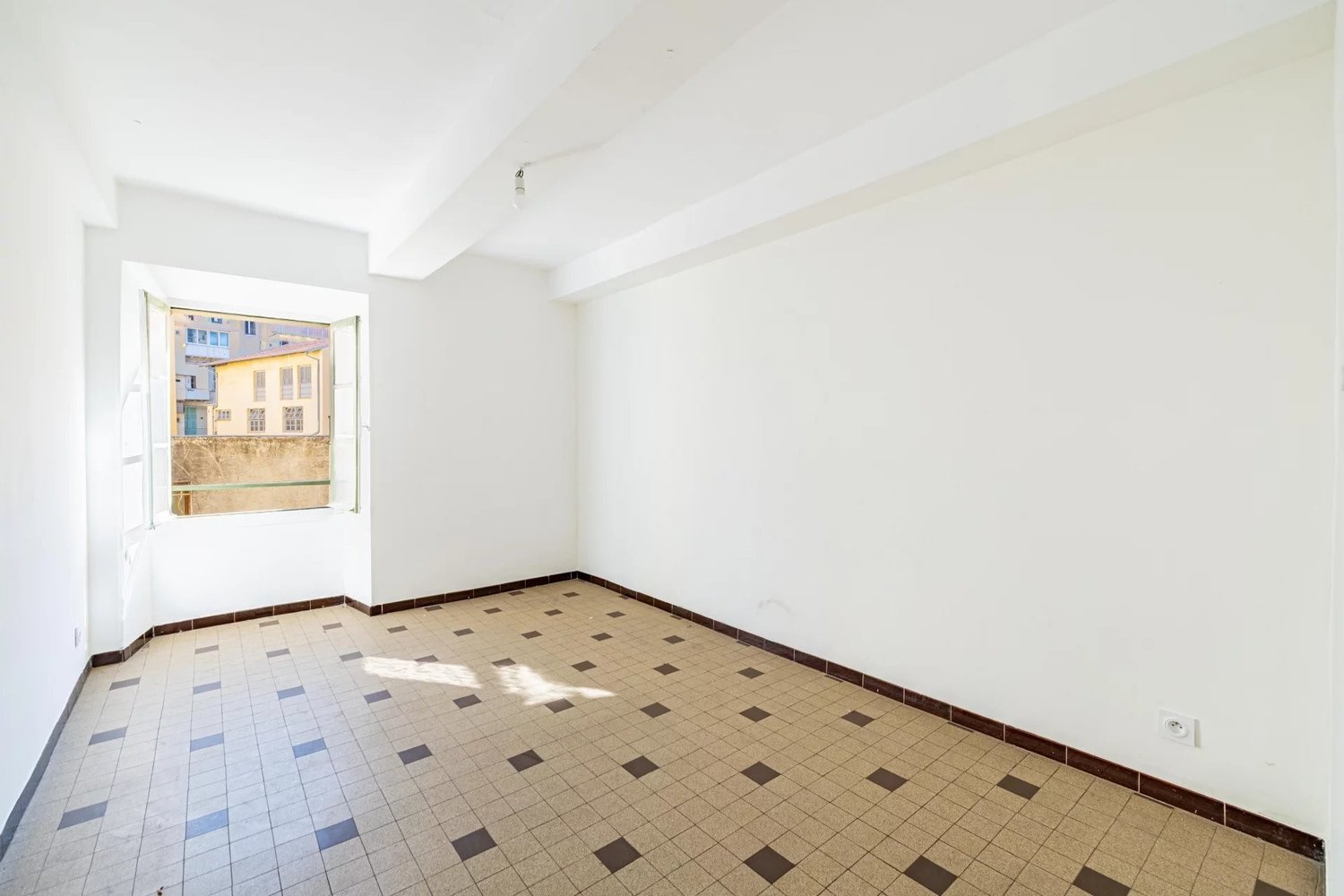 Property photo in Port