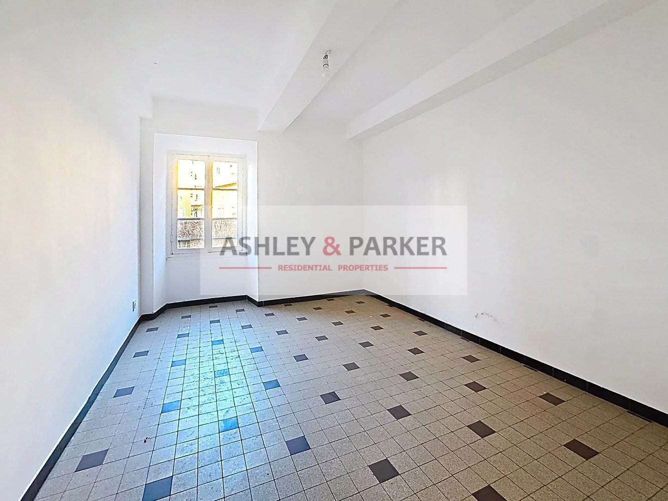 Property photo in Port