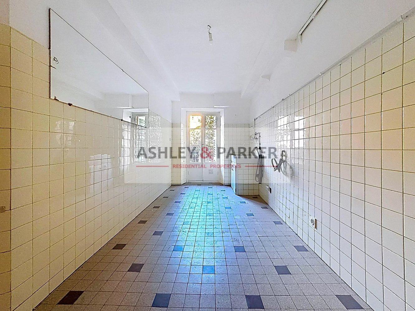 Property photo in Port