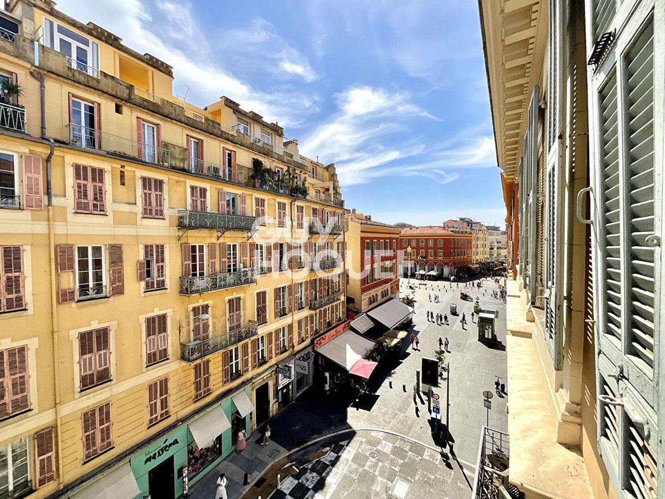 Property photo 2 in Carre d'Argent