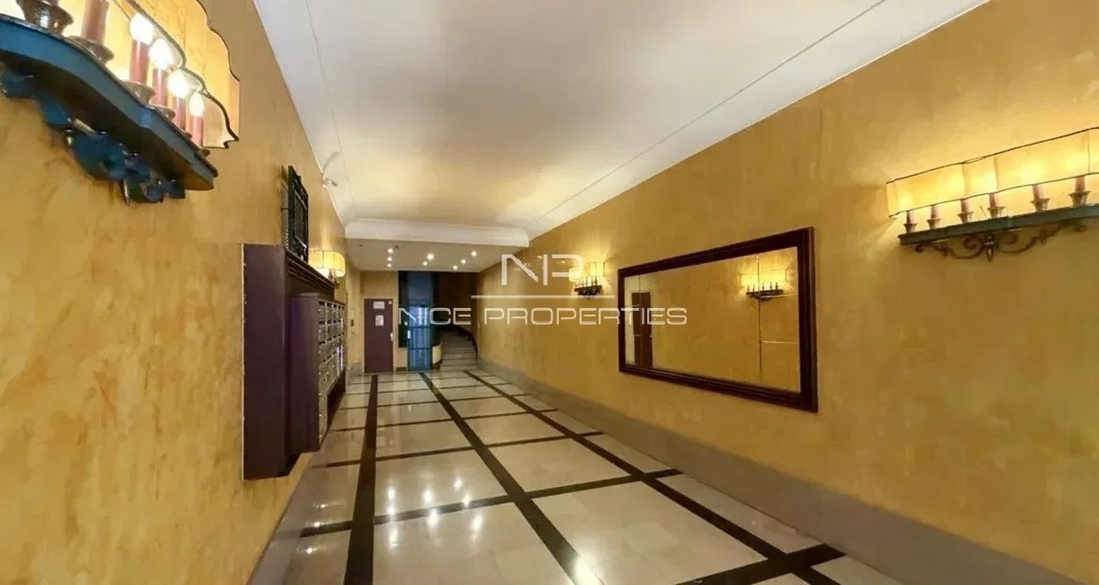 Property photo 9 in Carre d'Argent