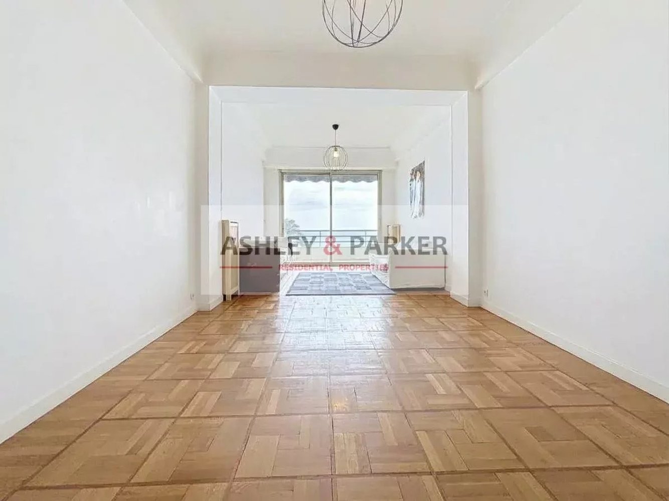 Property photo in Carre d'Or