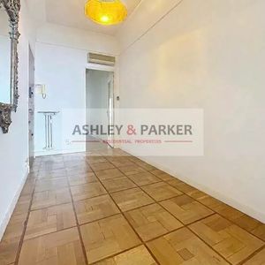 Property in Carre d'Or