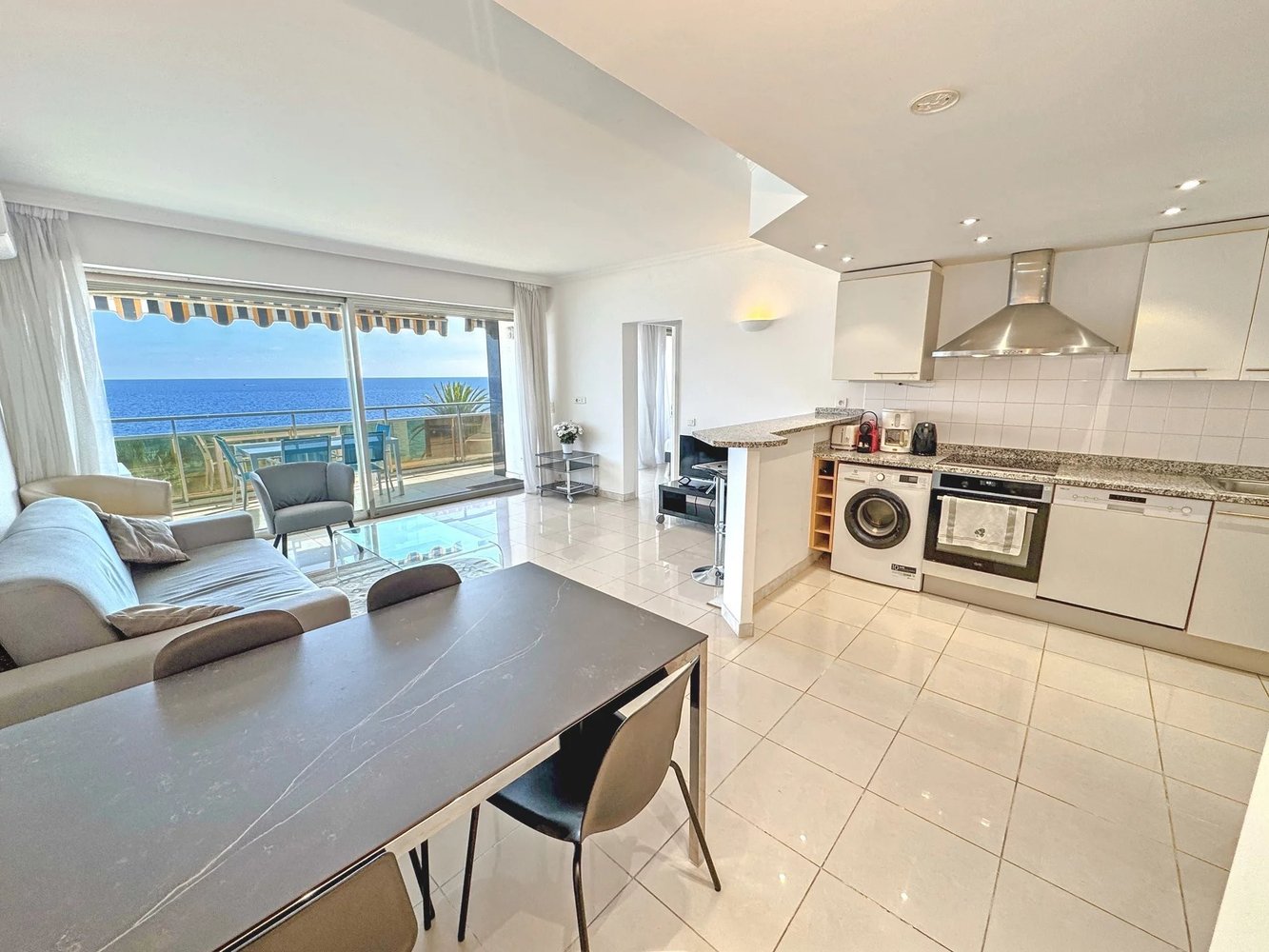 Property photo 4 in Carre d'Or