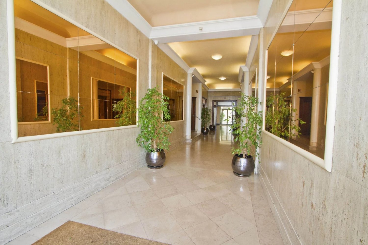 Property photo 18 in Carre d'Or
