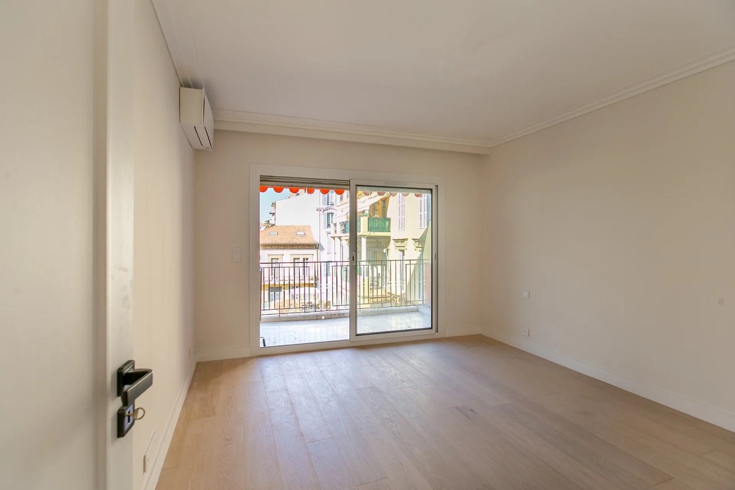 Property photo 8 in Carre d'Or