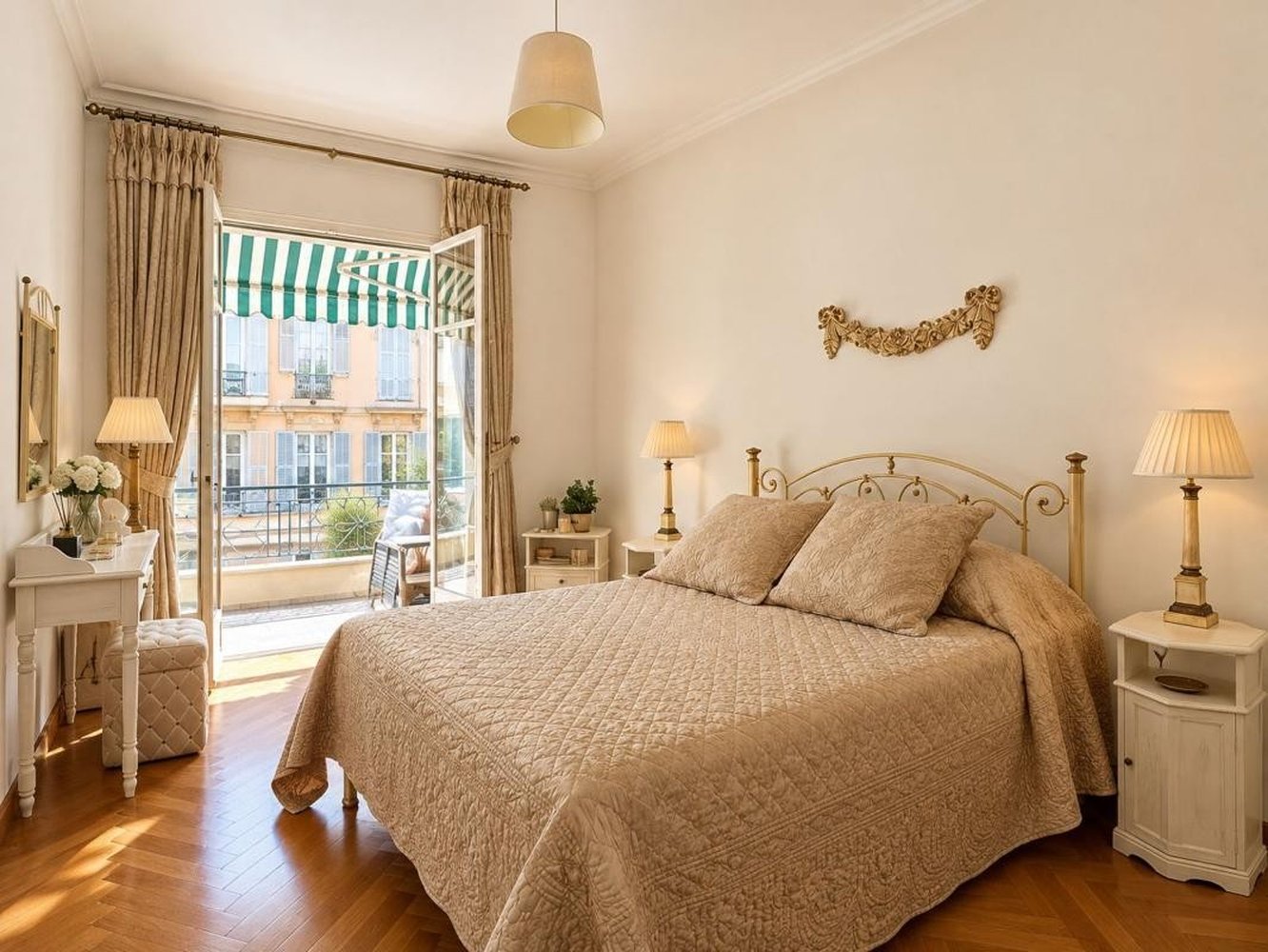 Property photo 8 in Carre d'Or