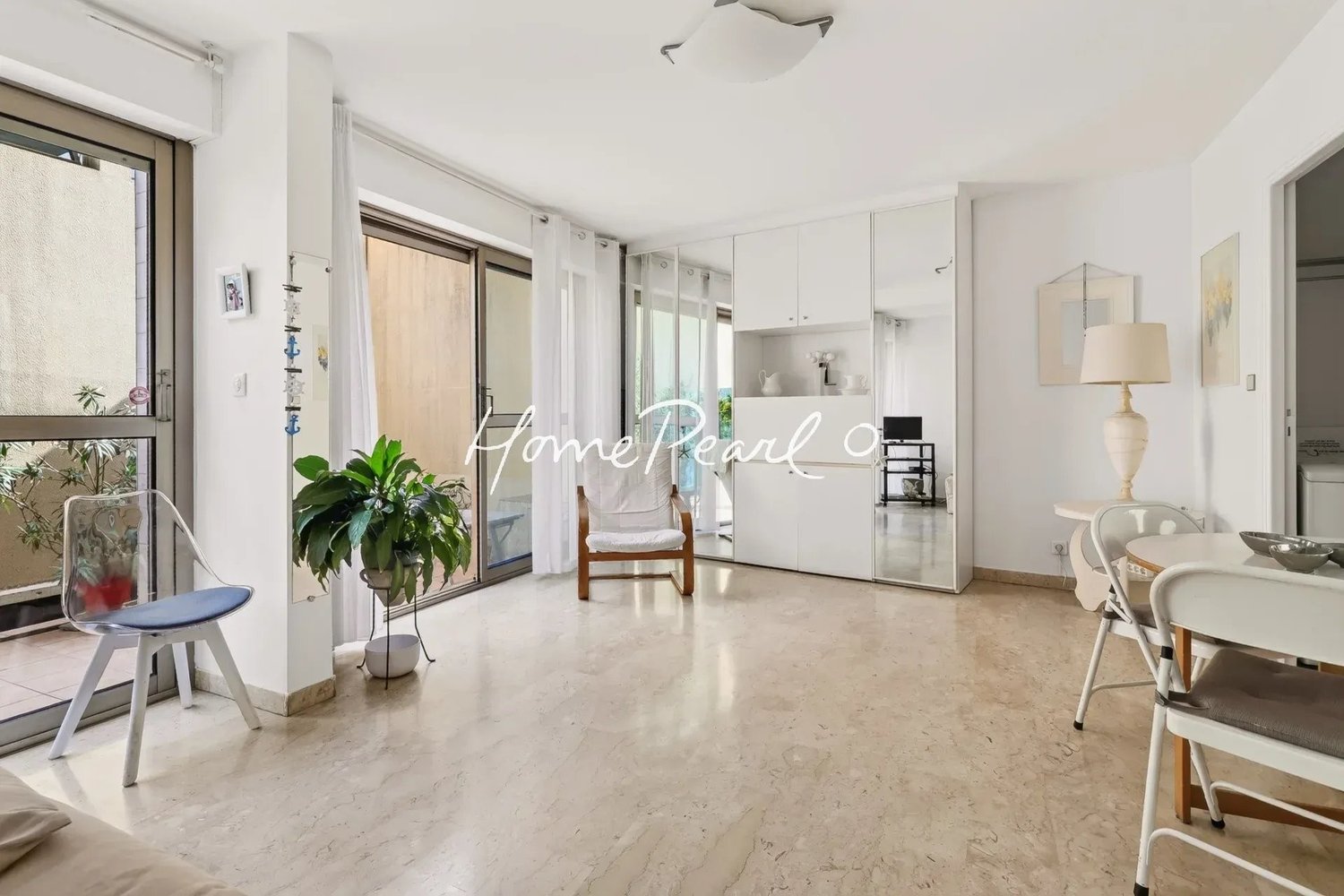 Property photo 4 in Carre d'Or
