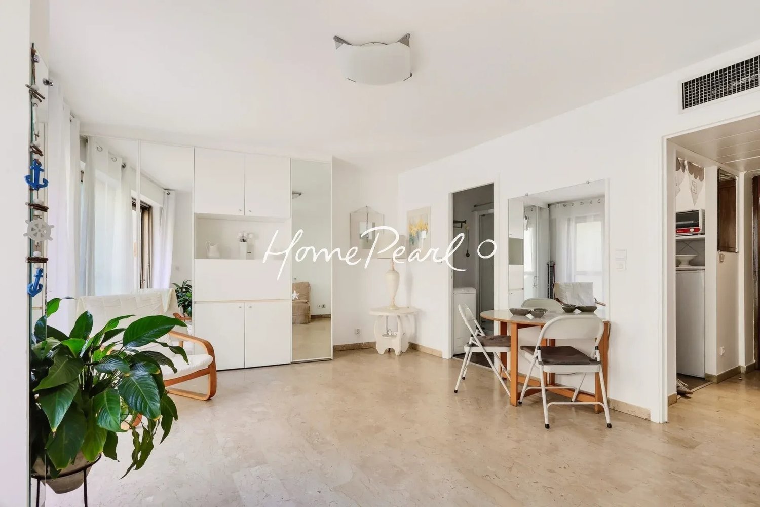 Property photo 5 in Carre d'Or