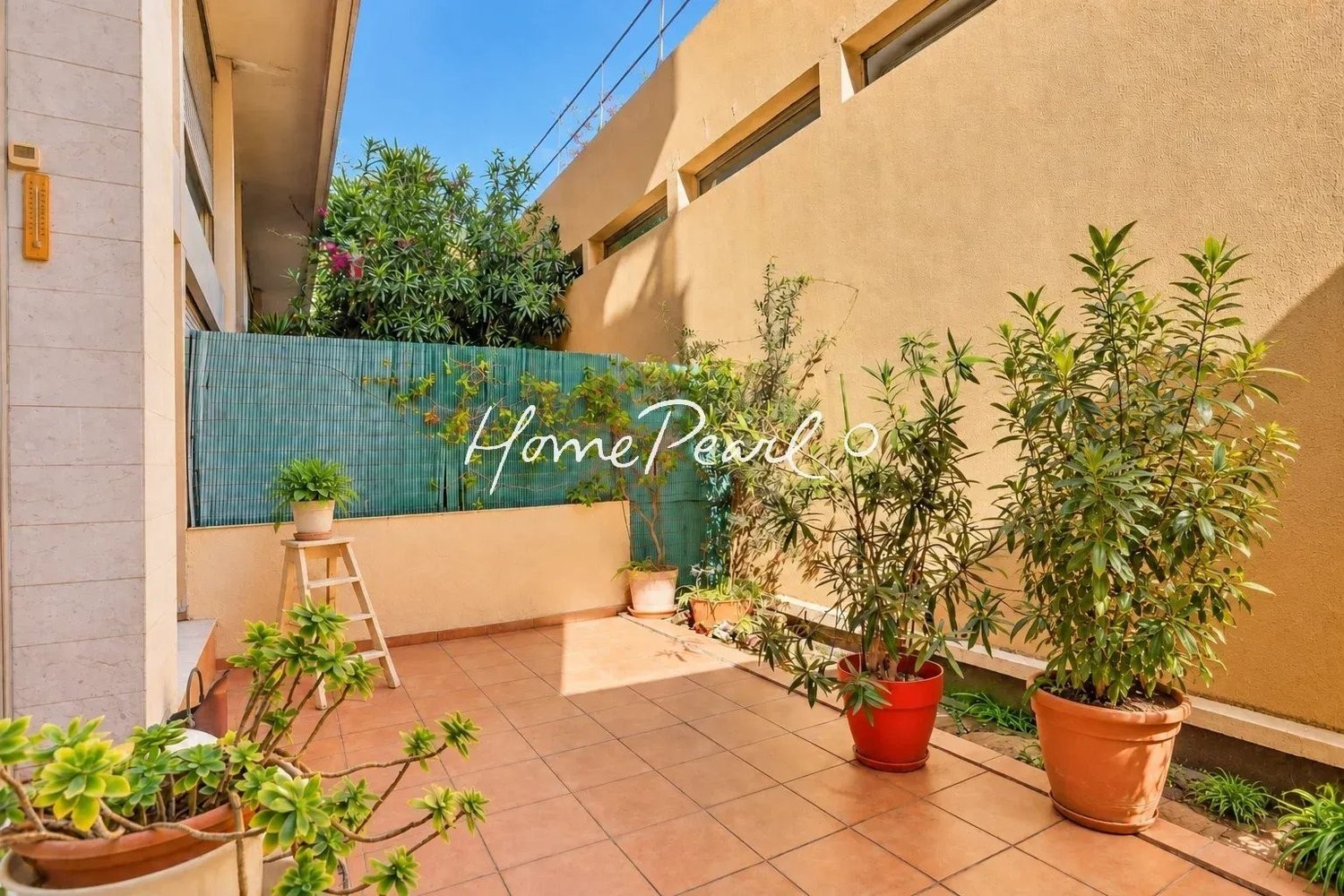 Property photo 2 in Carre d'Or