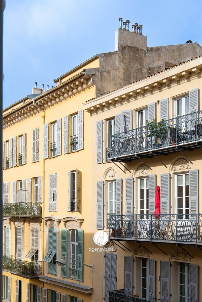 Property photo 2 in Carre d'Or