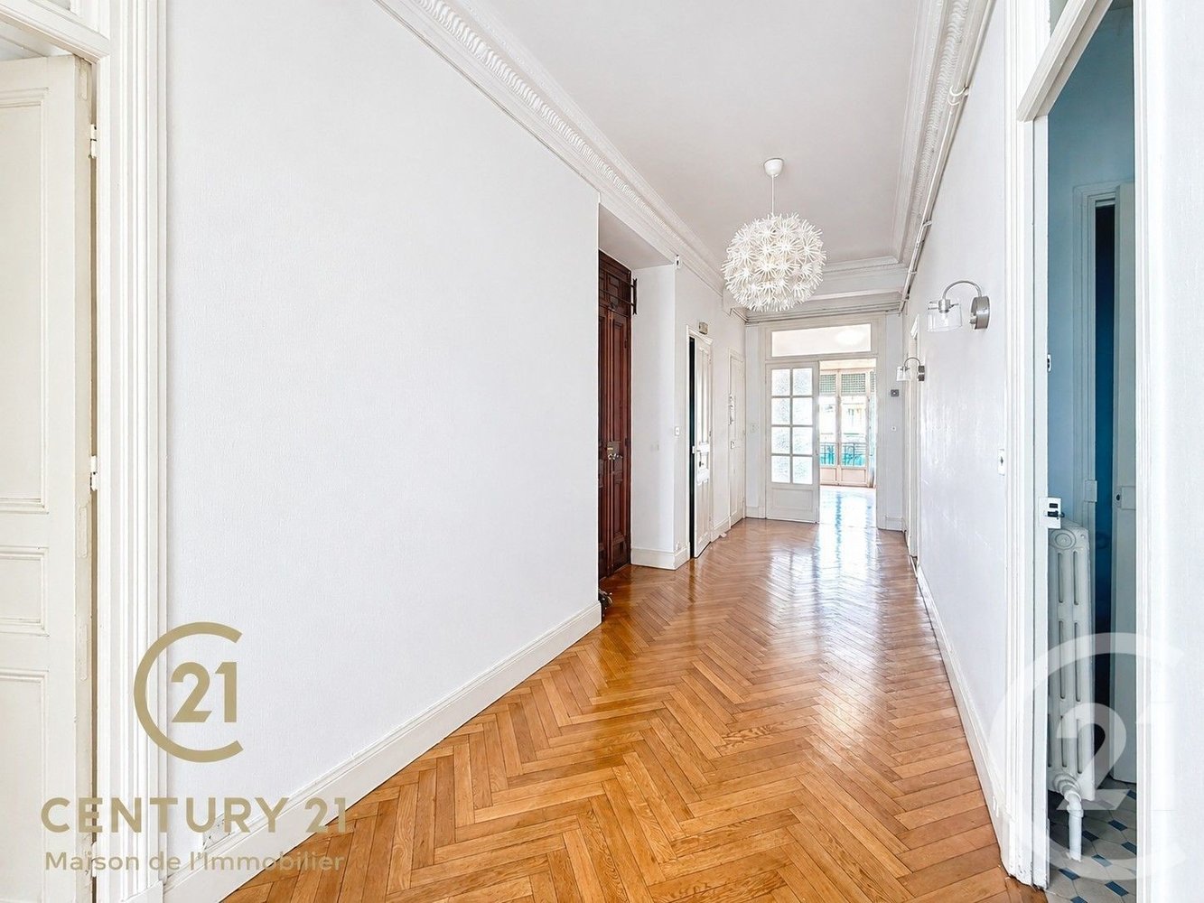 Property photo 4 in Carre d'Or