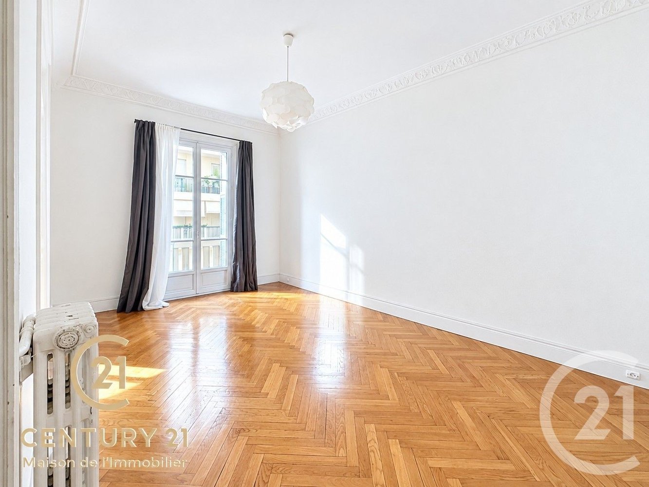 Property photo 2 in Carre d'Or