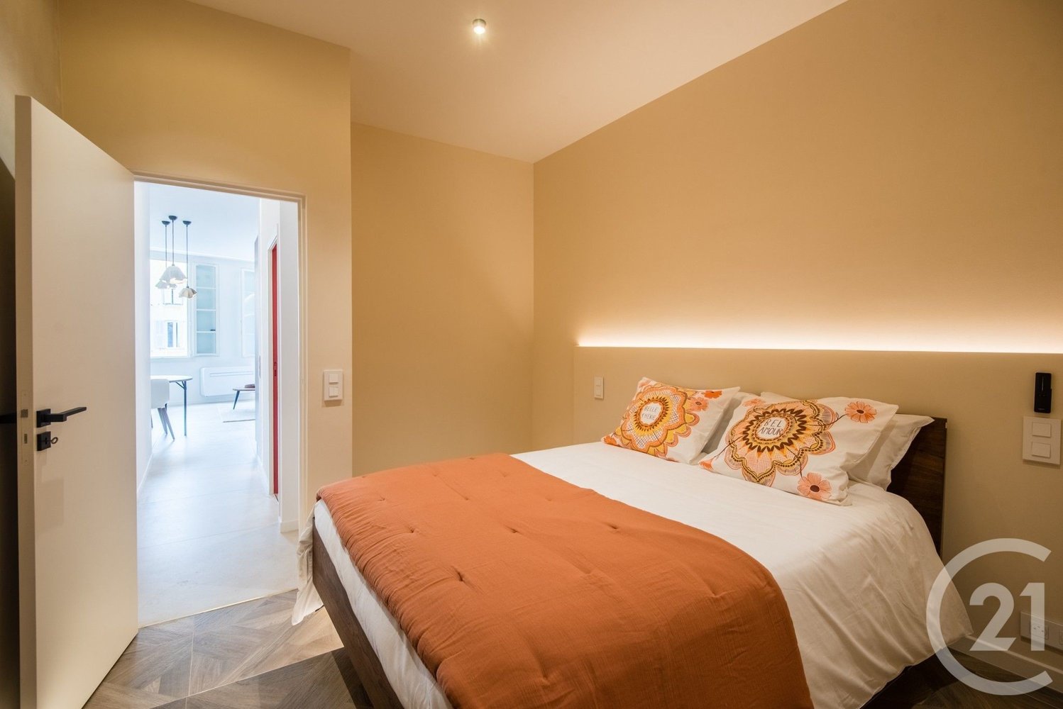 Property photo 6 in Old Town