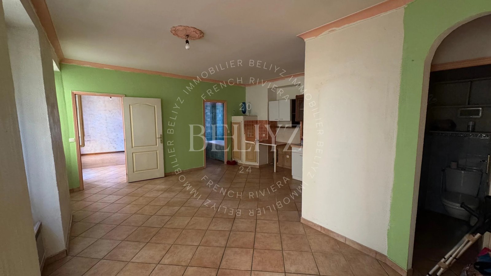 Property photo 2 in Port