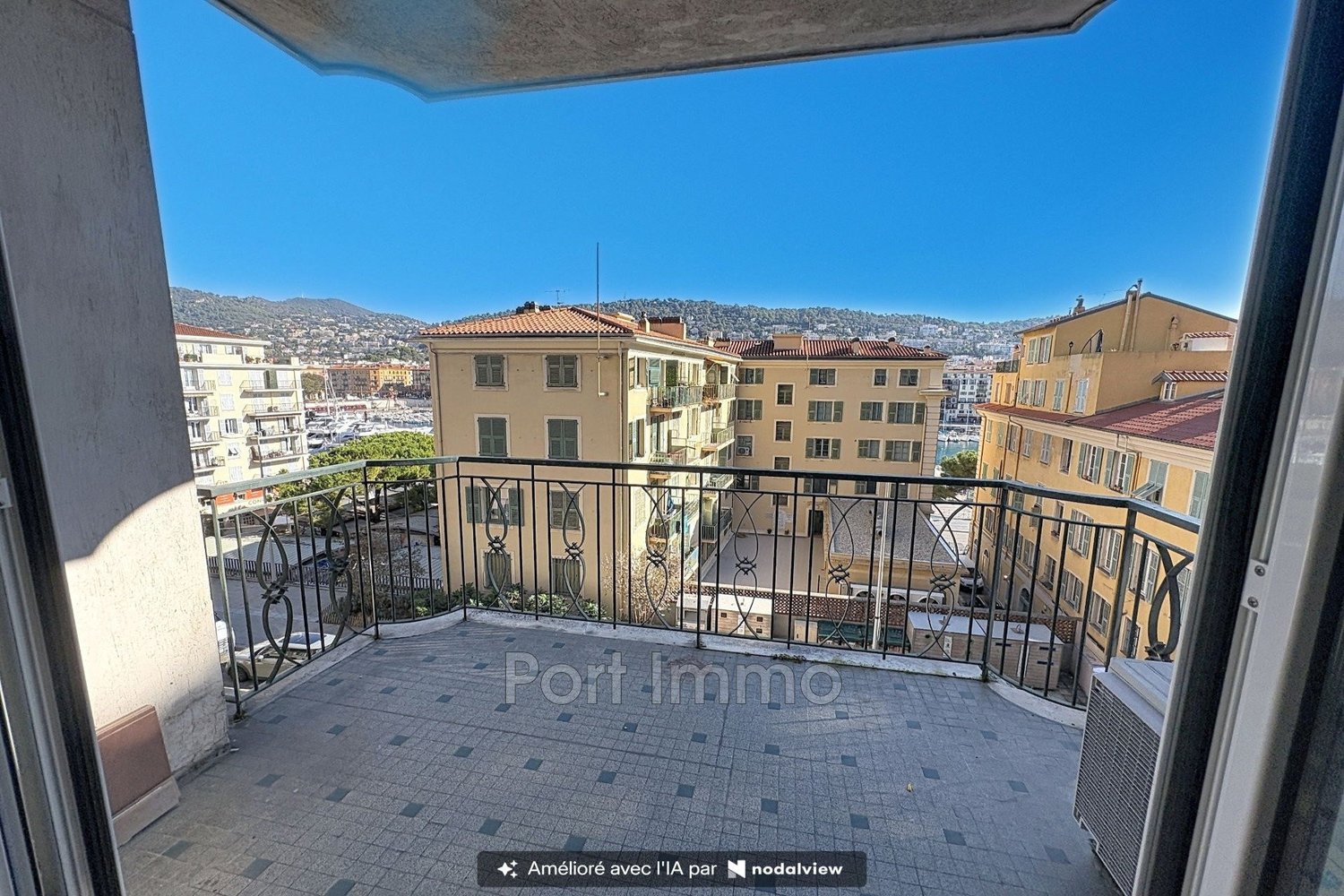 Property photo 3 in Port